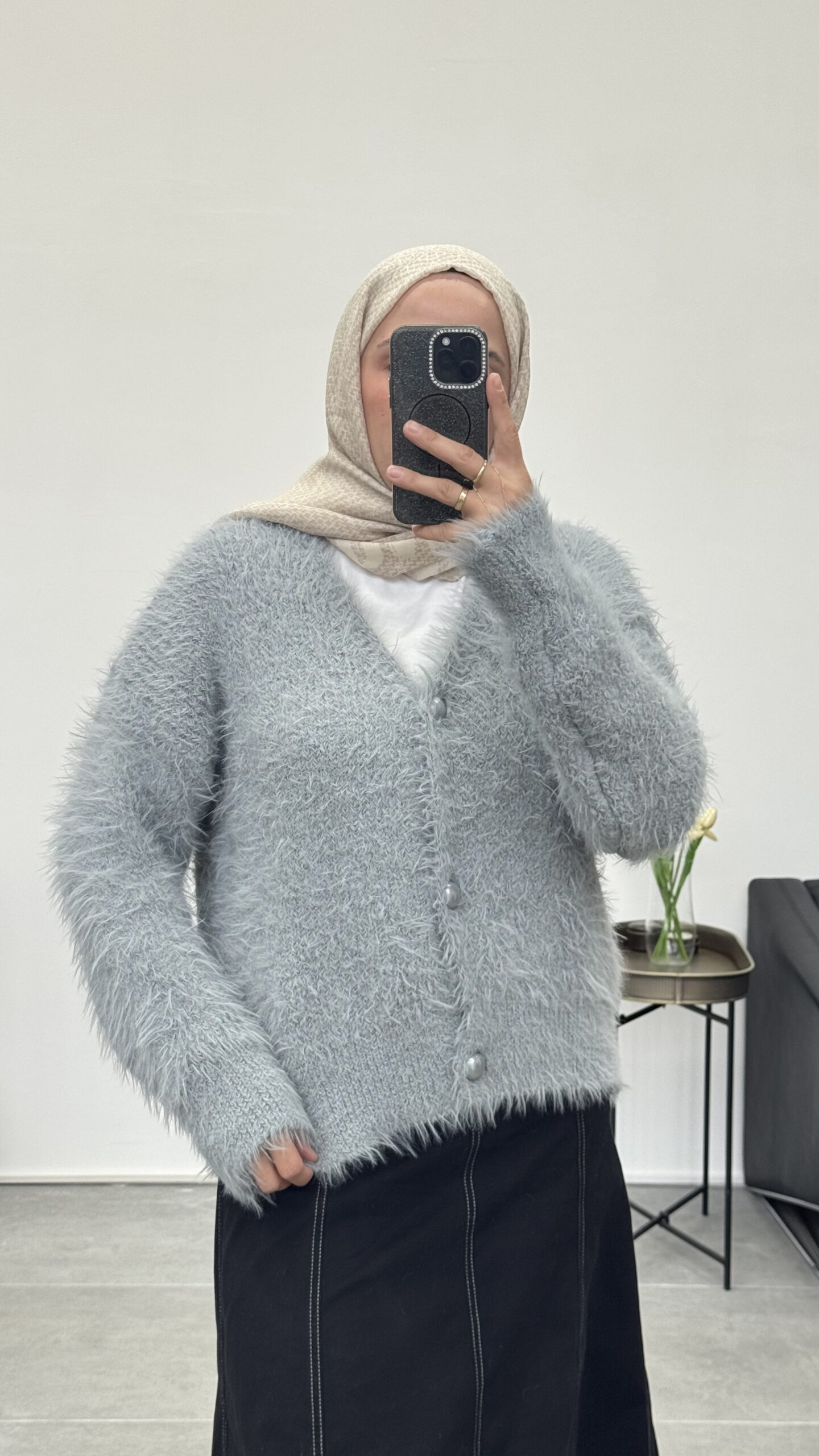 Saçaklı Yumoş Hırka - Görsel 8