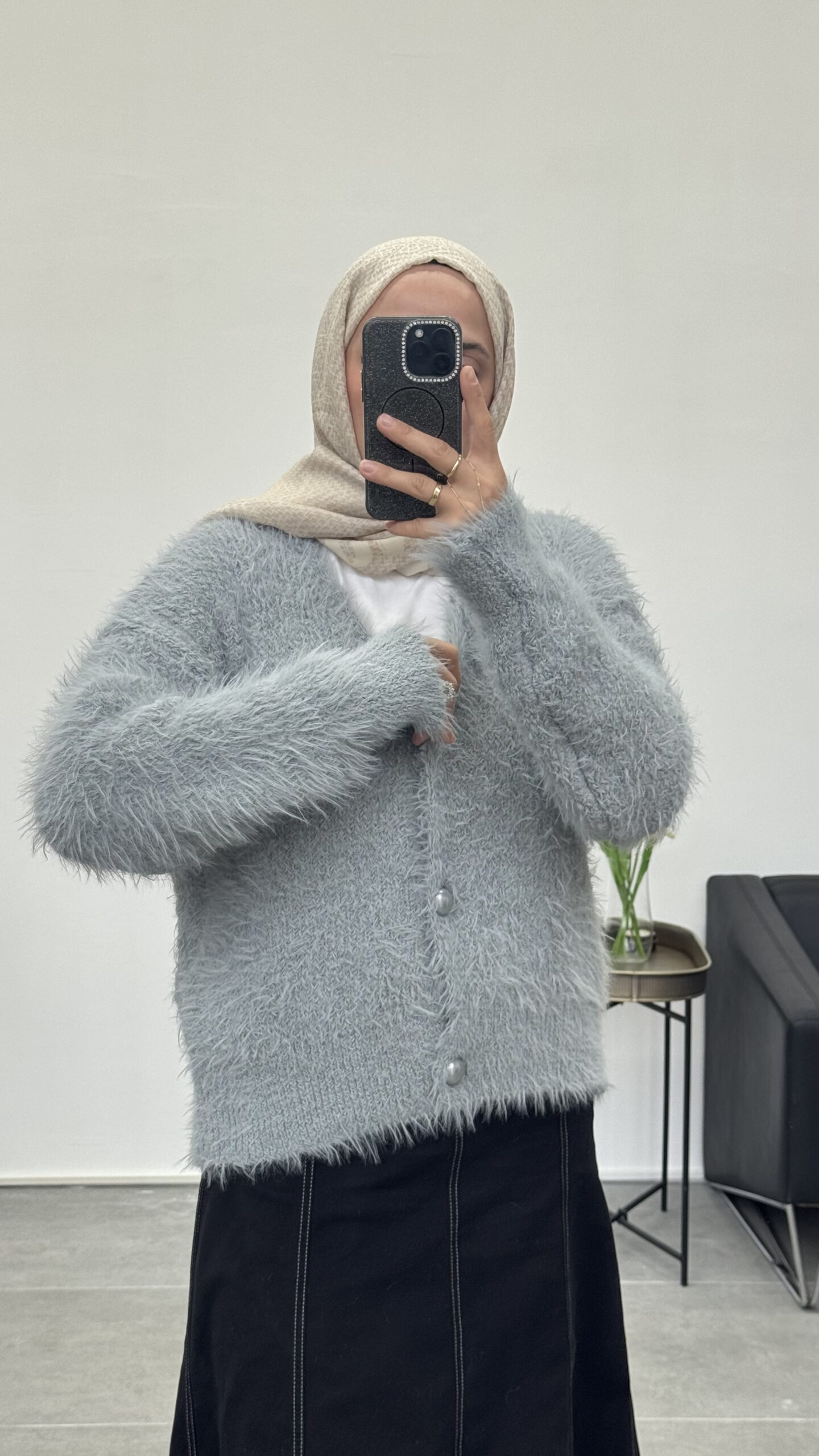 Saçaklı Yumoş Hırka - Görsel 6