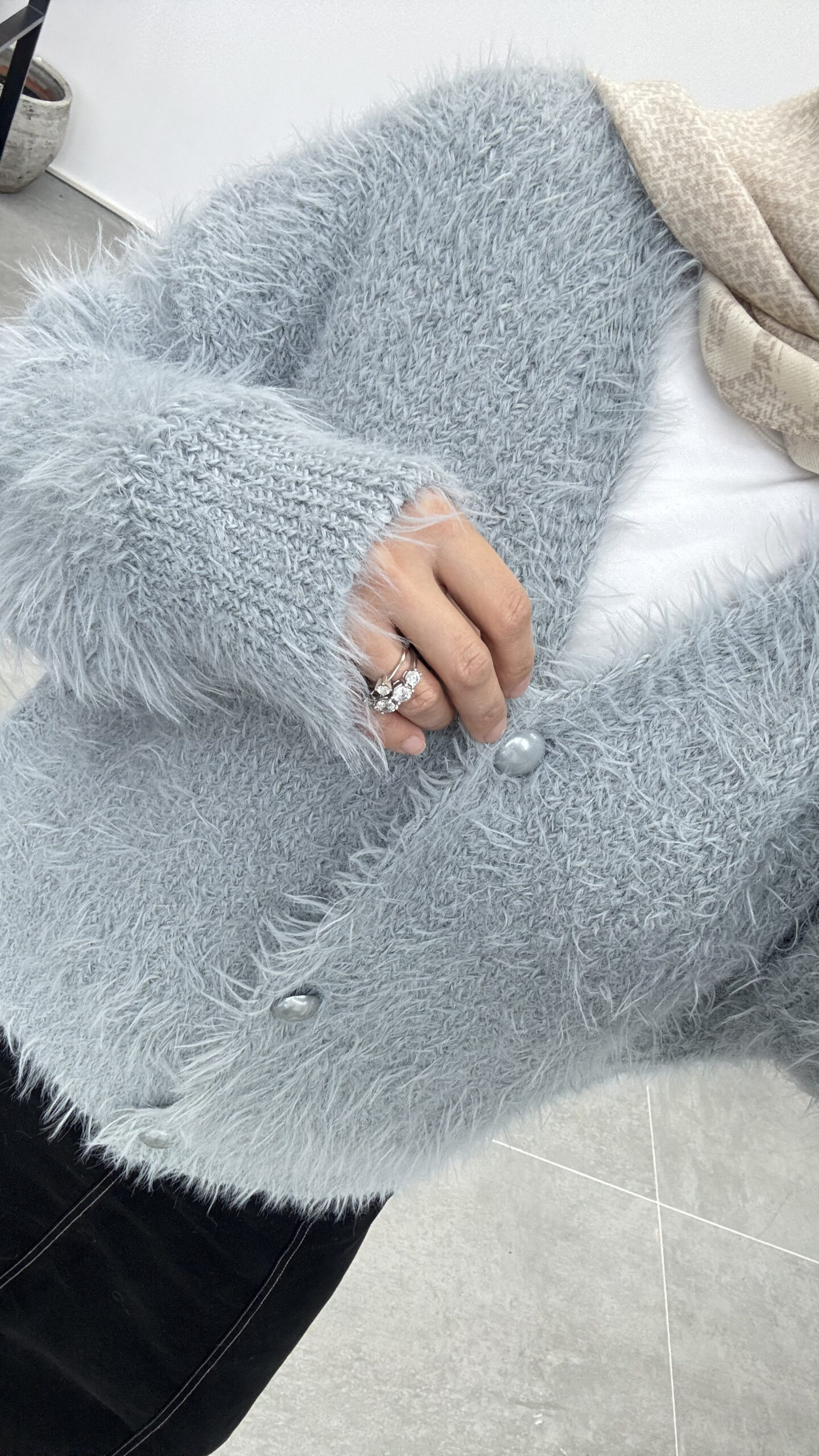 Saçaklı Yumoş Hırka - Görsel 5