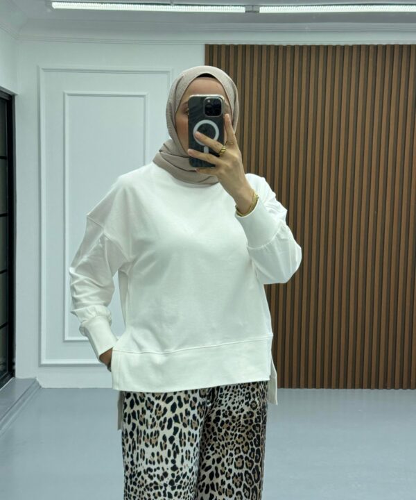 Pamuklu Yandan Yırtmaçlı Sweatshirt