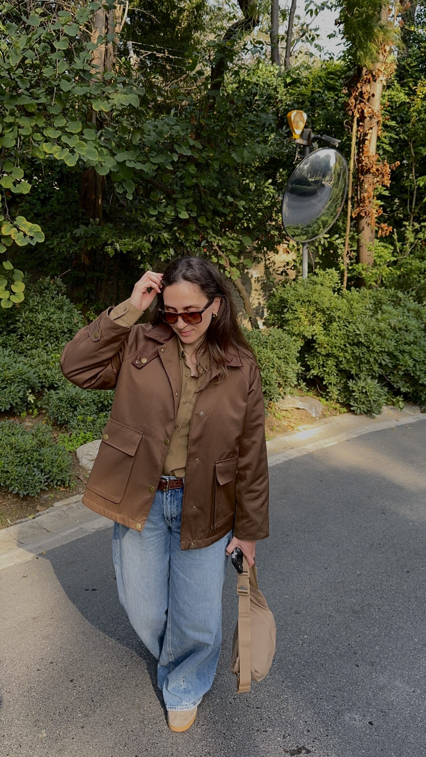 Haki Kadife Yakalı Mont